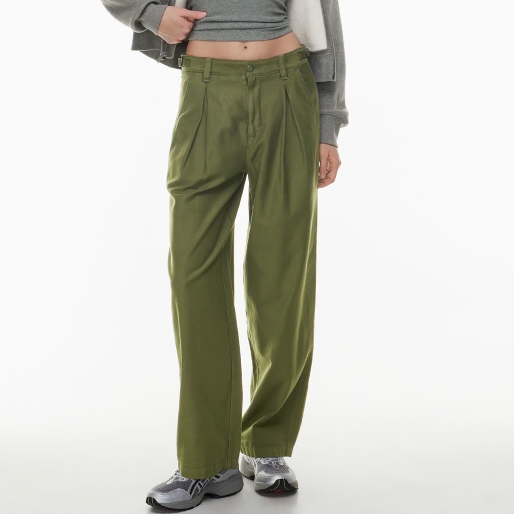 🌳 Aritzia TNA Impulse Pants 🌳